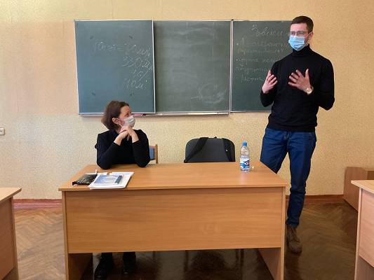 Продолжается подготовка антинаркотического отряда