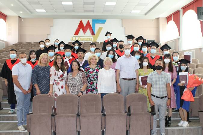 Состоялось вручение дипломов_МГУ_Кулешова
