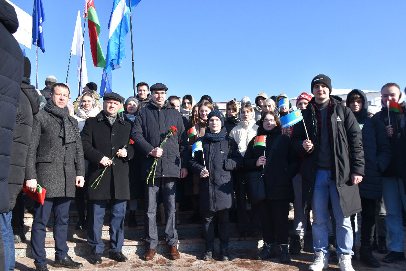 Студенты и сотрудники университета почтили память героев_МГУ_Кулешова