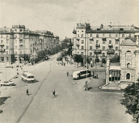 Тэатральная плошча. 1960-я гг.